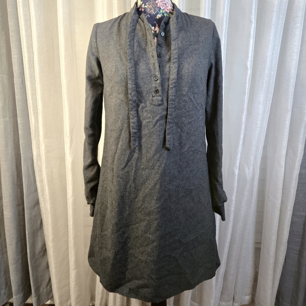 Issac Mizrahi Gray Long-Sleeve Quarter Button-Up Dress with Pink Lining